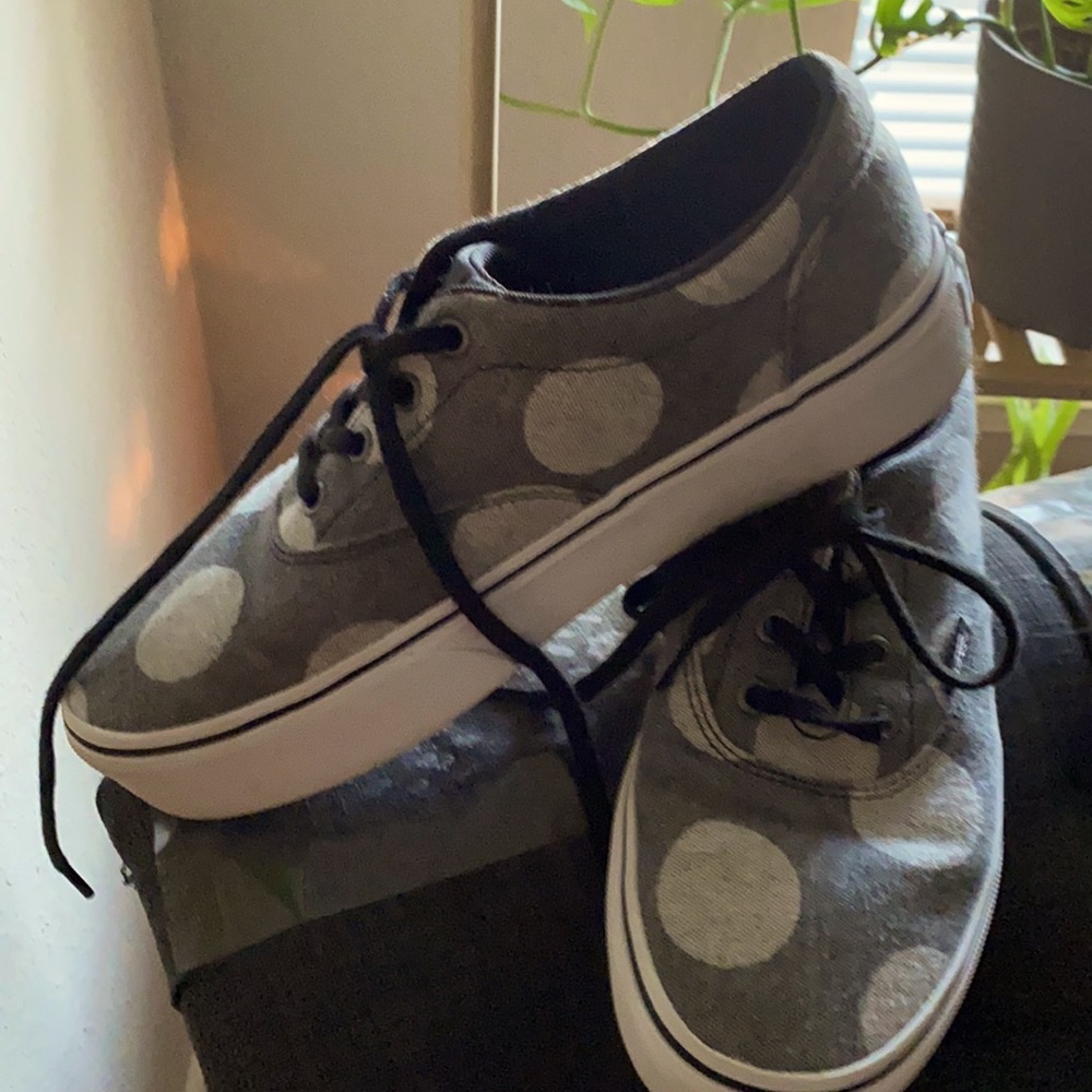 new pair of cute polka dot VANS